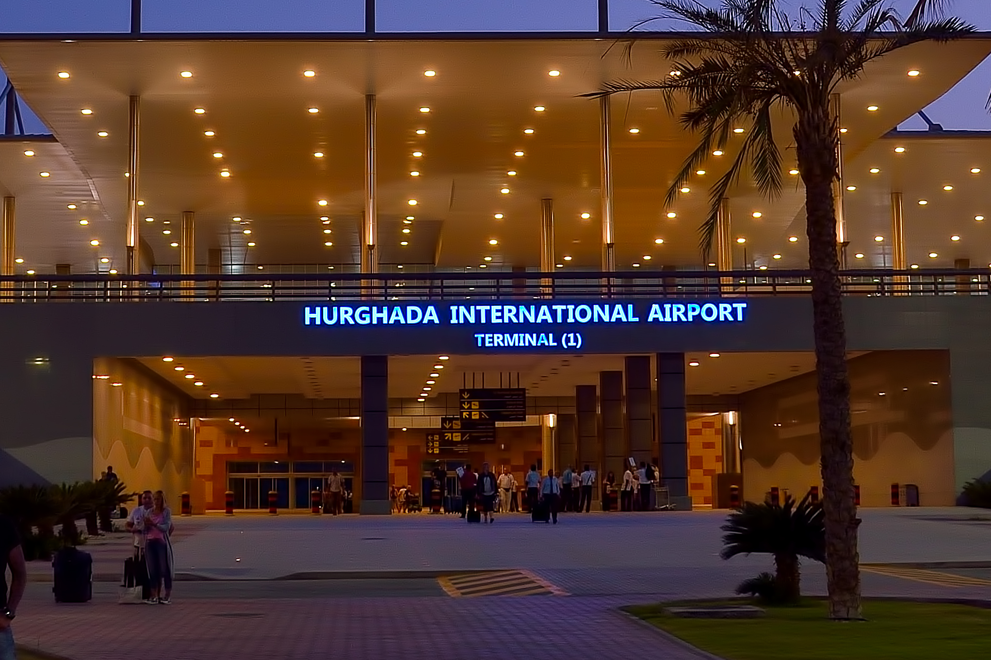Сайт аэропорта хургады. Аэропорт Хургада Египет. Международный аэропорт Шарм Эль Шейх. Аэропорт Хургада 2020. Аэропорт Шарм-Эль-Шейх внутри.