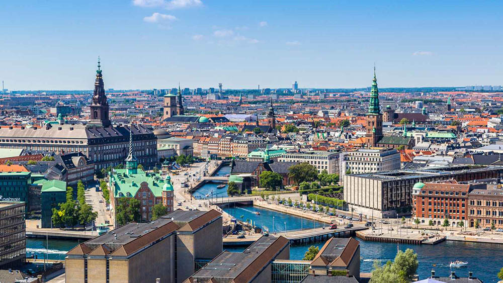 Qoshni va qoshni jinsiy aloqa haqida hikoyalar Olomon semiz ayolni sikishadi