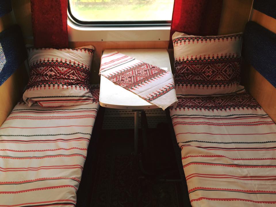 Насколько чистое постельное бельё в поезде, как его стирают