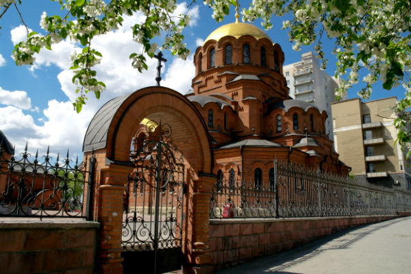 Храм Александра Невского в Новосибирске