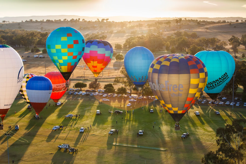 Где есть воздушные шары. Воздухоплавание Великие Луки 2022. Великие Луки фестиваль воздухоплавания. Фестиваль воздушных шаров в Канберре. Фестиваль воздушных шаров в великих Луках 2022.