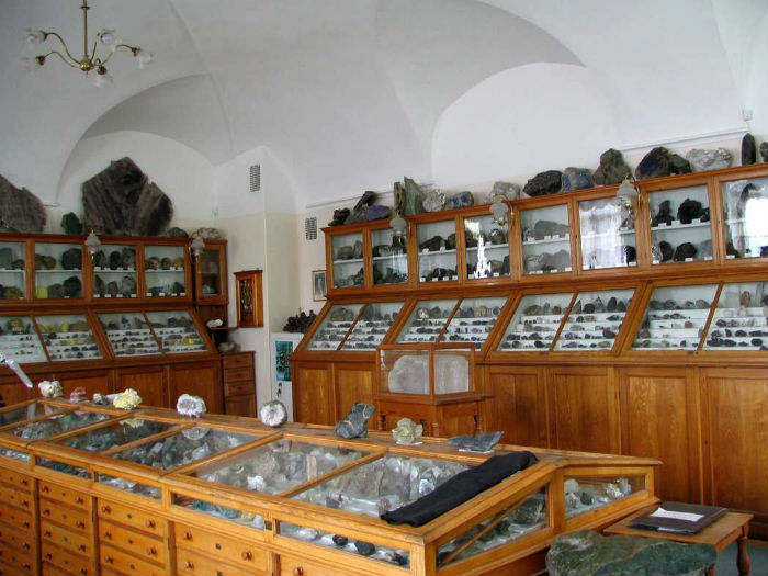 Минералогический музей в Иркутске