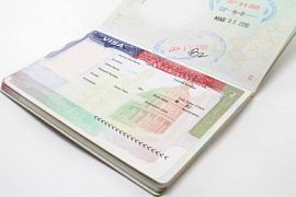 Кому выгодны туристические визы и почему их пора бы отменить