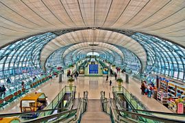 Биометрический контроль в аэропортах Таиланда выявил первых нарушителей