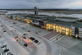 В аэропорту Екатеринбурга создали комиссию для изучения повреждений самолёта «Победы»