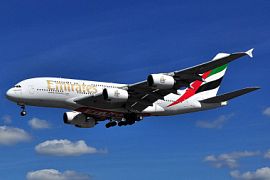Авиакомпания Emirates запустила бесплатное страхование пассажиров от COVID-19