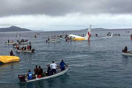 Пассажирский самолет ушел под воду после посадки в Микронезии