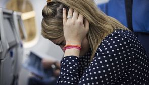 Что делать, чтобы не закладывало уши в самолете
