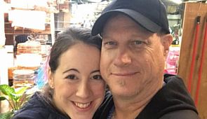 Влюблённые из США устроили свадьбу в аэропорту