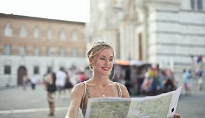 Российские туроператоры назвали возможные сроки возобновления поездок за рубеж