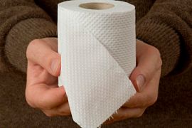 От паники в самолете EasyJet спасла туалетная бумага