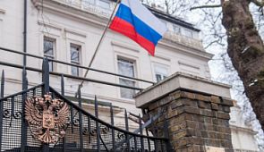 Посольство предупредило о задержаниях россиян в Британии
