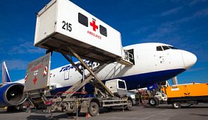 Вам приходилось сталкиваться с перевозкой больных на носилках самолетом или поездом?