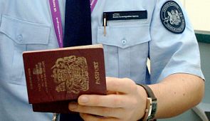 Италия ввела паспортный контроль в аэропортах для рейсов из шенгенской зоны