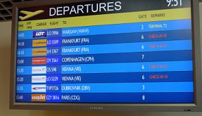 Какую информацию можно найти на онлайн-табло в аэропорту