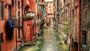 Чартеры в Болонью. Расписание чартеров Москва — Болонья на 2018 год