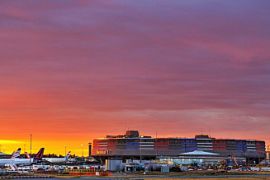 В аэропорту Парижа столкнулись два пассажирских самолета
