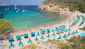 Пляж Ибицы закрылся из-за вечеринки на 200 человек