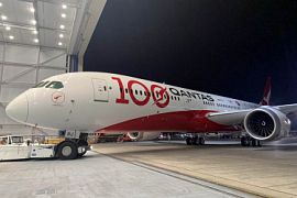 В честь 100-летнего юбилея Qantas презентовал Boeing 787 Dreamliner в новой ливрее
