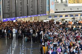 Крупнейший аэропорт Германии не справился с повышенной нагрузкой