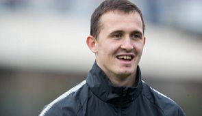 Футболиста сборной России Андрея Лунева задержали в аэропорту Внуково