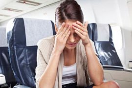 Женщине-вегану стало обидно до слез в самолете, когда ей пришлось грызть орехи