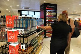В Великобритании больше нельзя распивать алкоголь из Duty Free