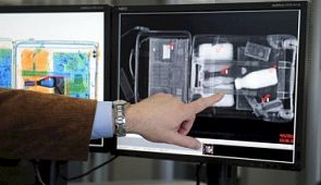 Найден способ, который позволит снять запрет провоза жидкостей в самолете