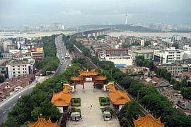 В Китае восстановили транспортное сообщение с Уханем