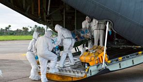 Лайнер из Дубая отправили на карантин из-за вспышки неизвестной болезни