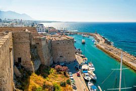 Правительство Кипра оплатит расходы туристов, заразившихся коронавирусом