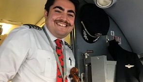 Пилот United Express подготовил необычный рождественский подарок для пассажиров
