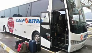 В Грузии хотят пустить бесплатные шаттлы для доставки в страну российских туристов