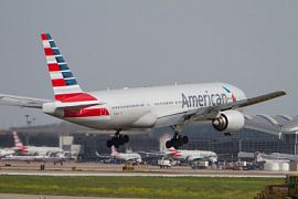 Пилот American Airlines доверил управление самолётом двухлетнему ребёнку