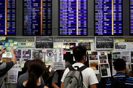 Из-за забастовок нарушено авиасообщение с Гонконгом