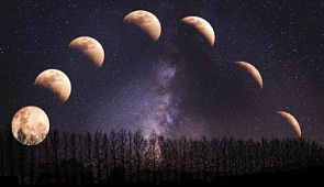 Лунные затмения 2020: когда будут, в какое время, в каких странах их можно увидеть