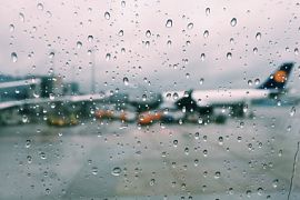 Непогода вмешалась в работу аэропорта Франкфурт-на-Майне