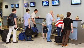 Минтранс признал незаконной плату за регистрацию на рейс