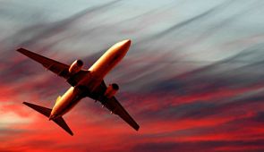 Авиакомпании улучшают предложения премиум-эконом класса