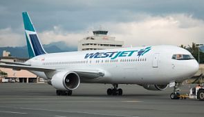 Мужчину высадили из самолета за выпитое перед вылетом снотворное