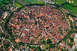 Нёрдлинген: немецкий город с алмазными домами