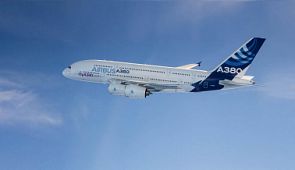 Правда и мифы об Аэробусе А380: почему самолёт не может приземляться в любом аэропорту