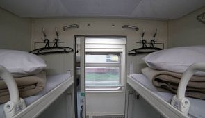 Опрос. А вы уже купили билеты на новый поезд в Крым?