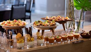 Что такое кейтеринг и как им воспользоваться