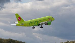 S7 Airlines заплатит 30 тыс. за духоту в самолете, на котором летела группа «Чайф»