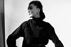 Стюардесса из Казахстана победила на конкурсе двойников музы Кристиана Диора