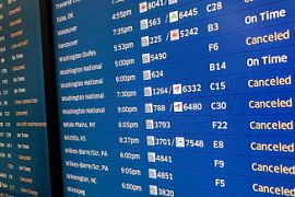 Более тысячи рейсов на самолет отменили в США из-за снежной бури