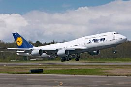 Lufthansa предлагает бесплатно перебронировать билеты на рейсы 7 и 8 ноября